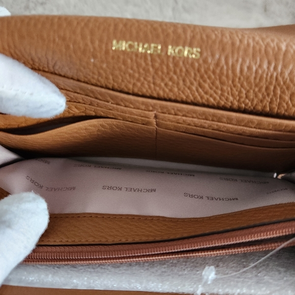 NWT MICHAEL KORS WALLET +Bonus 2 new matching satin twillys - Picture 6 of 13